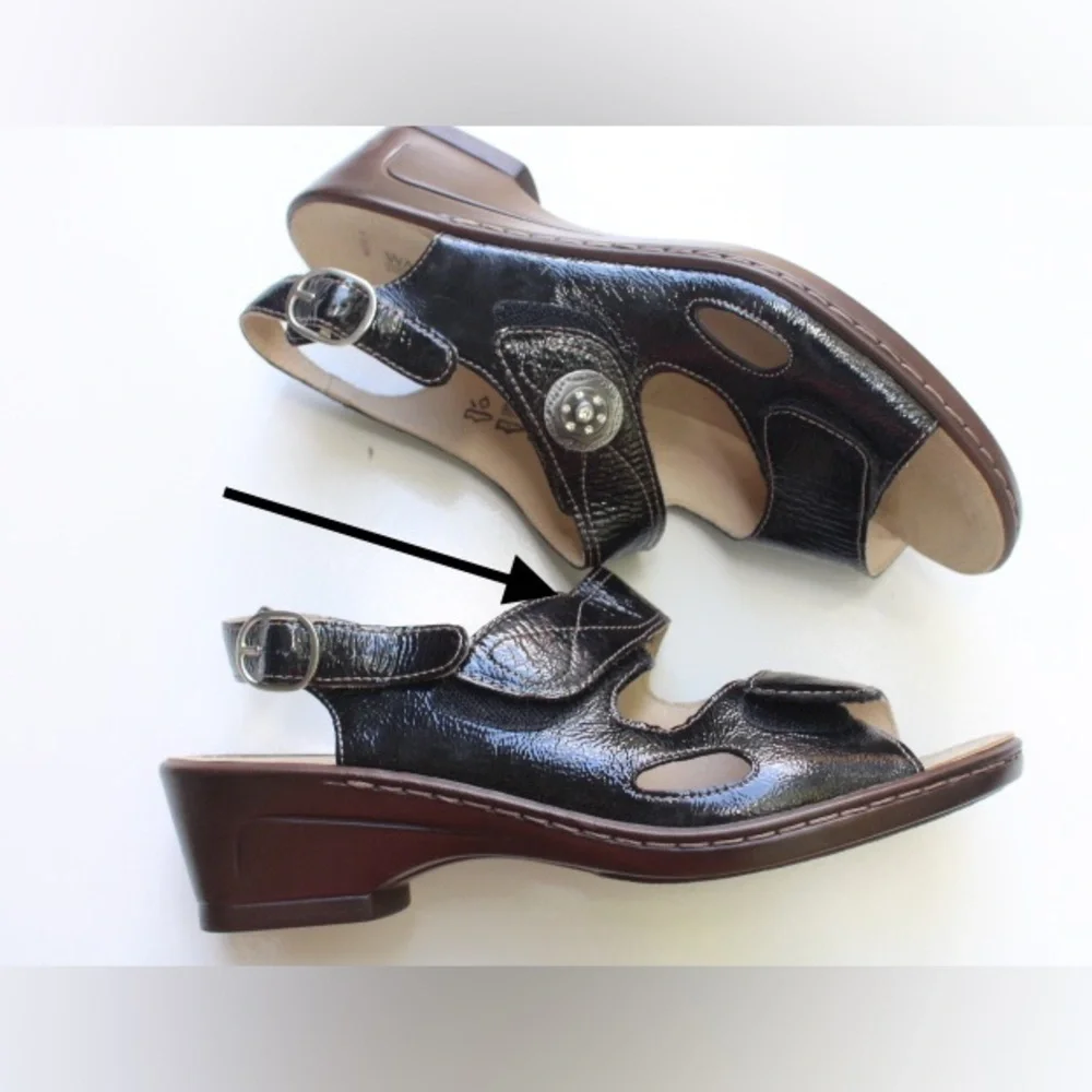 WaldLaufers sandals made